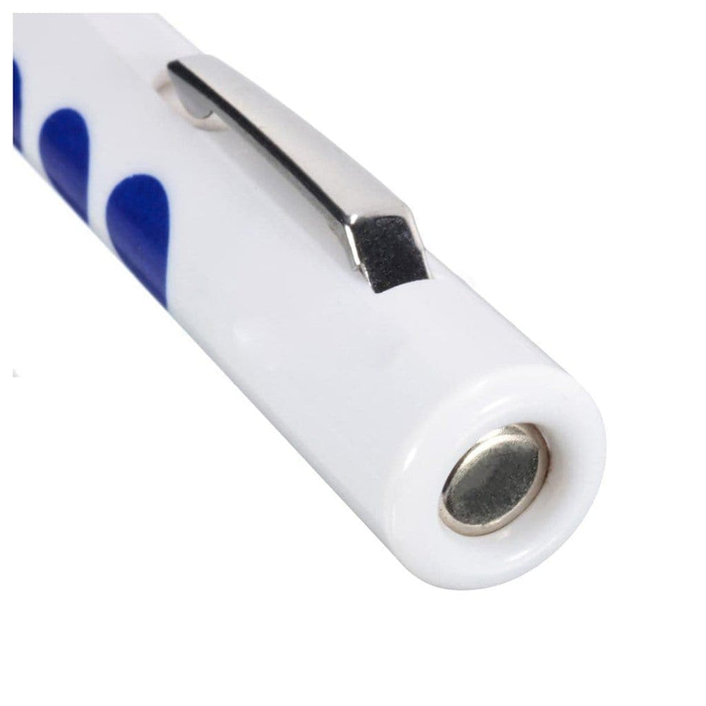 Disposable Paramedic Flashlight with Pupil Gauge has metal clip