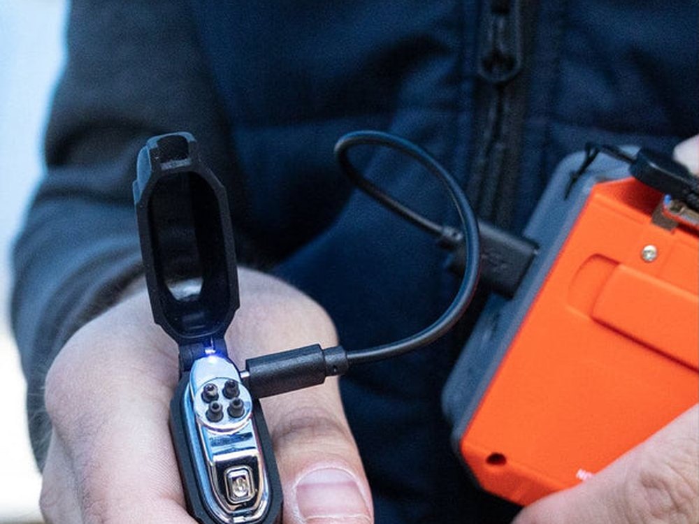 Charging the electric lighter over USB from a power bank